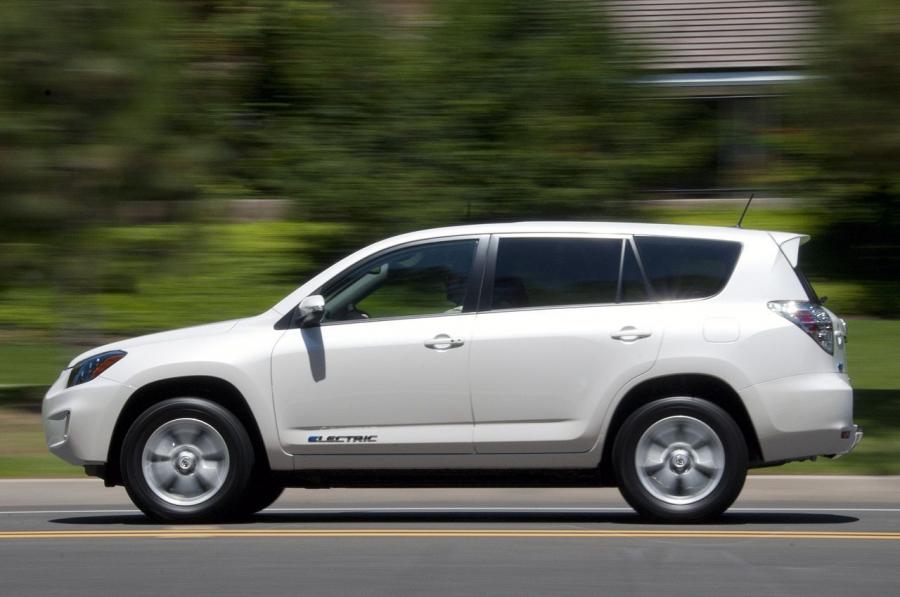  Toyota RAV4 EV 2012 года  (фото 66 из 107)